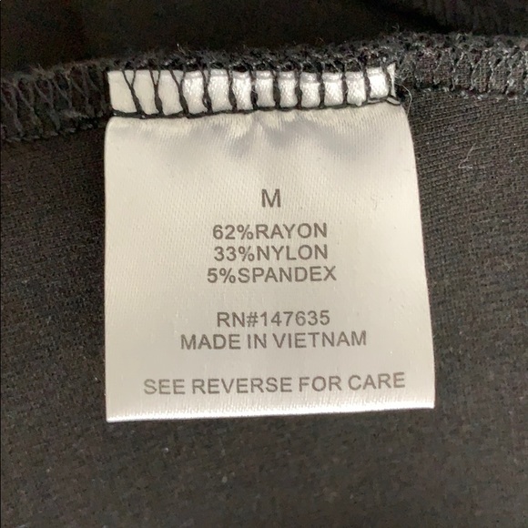 NWOT Romeo & Juliet Couture front Zip Slit Skirt - Picture 8 of 8